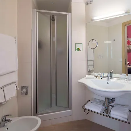 Hotel Western Porto Antico 3*