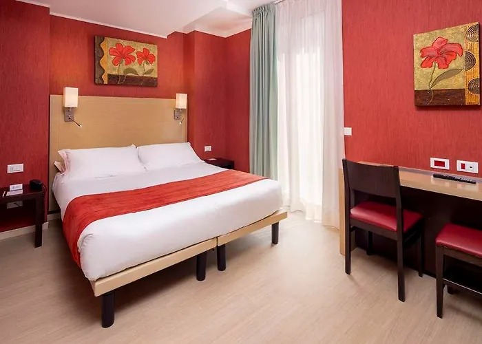 贝斯特韦斯特波尔托安蒂科酒店 3*