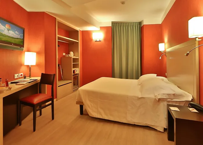 贝斯特韦斯特波尔托安蒂科酒店 3* 热那亚