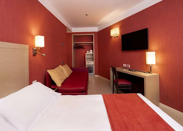 贝斯特韦斯特波尔托安蒂科酒店